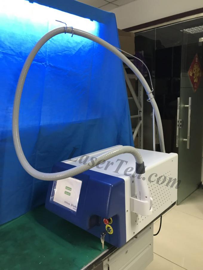 A fibra 808nm nova acoplou a máquina da remoção do cabelo do laser do diodo/laser do diodo